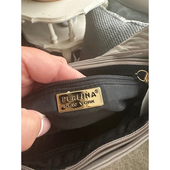 Vintage mint condition Perlina New York genuine leather handbag gold detailing - Picture 5 of 10